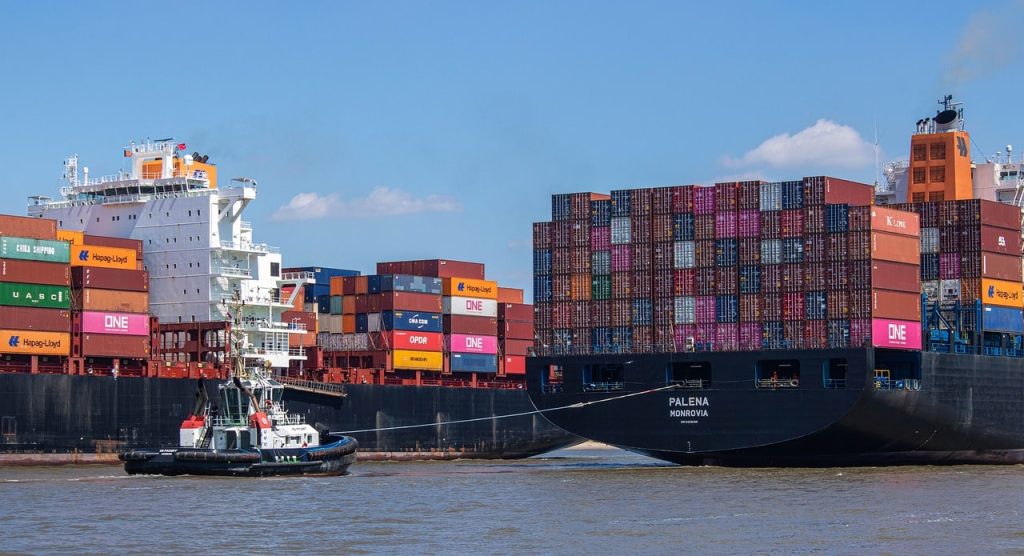 kapal kargo jasa forwarder