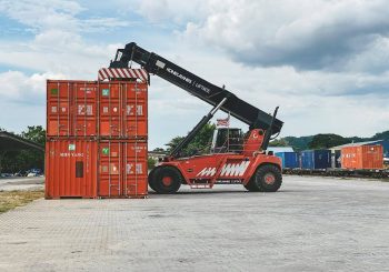 reach stacker